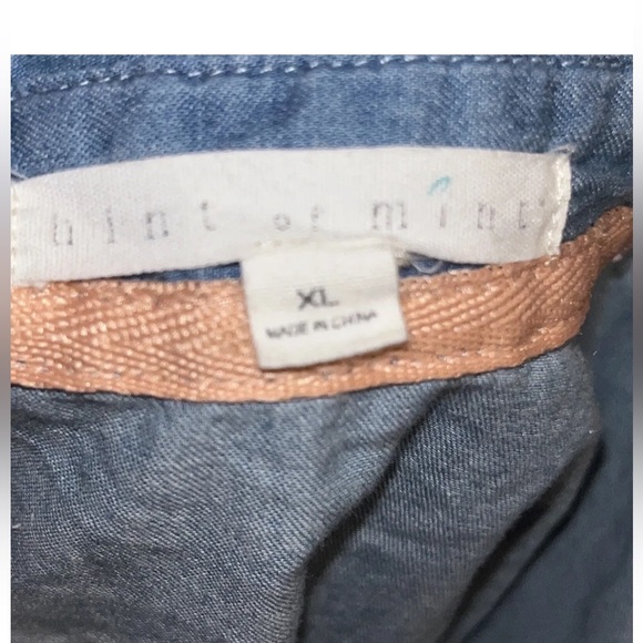 XL hint of mint BLUE Jean shirt white LACE BACK Chambray Oversized button up XL - Picture 2 of 12